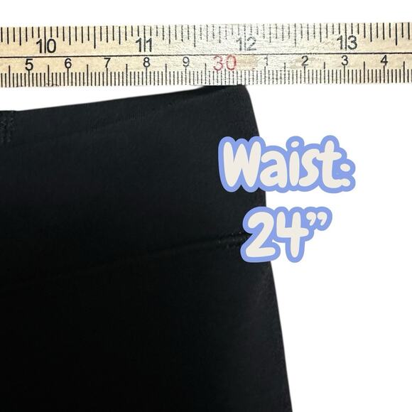 Lululemon Bandha Knee-Length Crop Leggings Black Yoga‎ Mid-Rise Luxtreme Size 4 - Picture 6 of 9